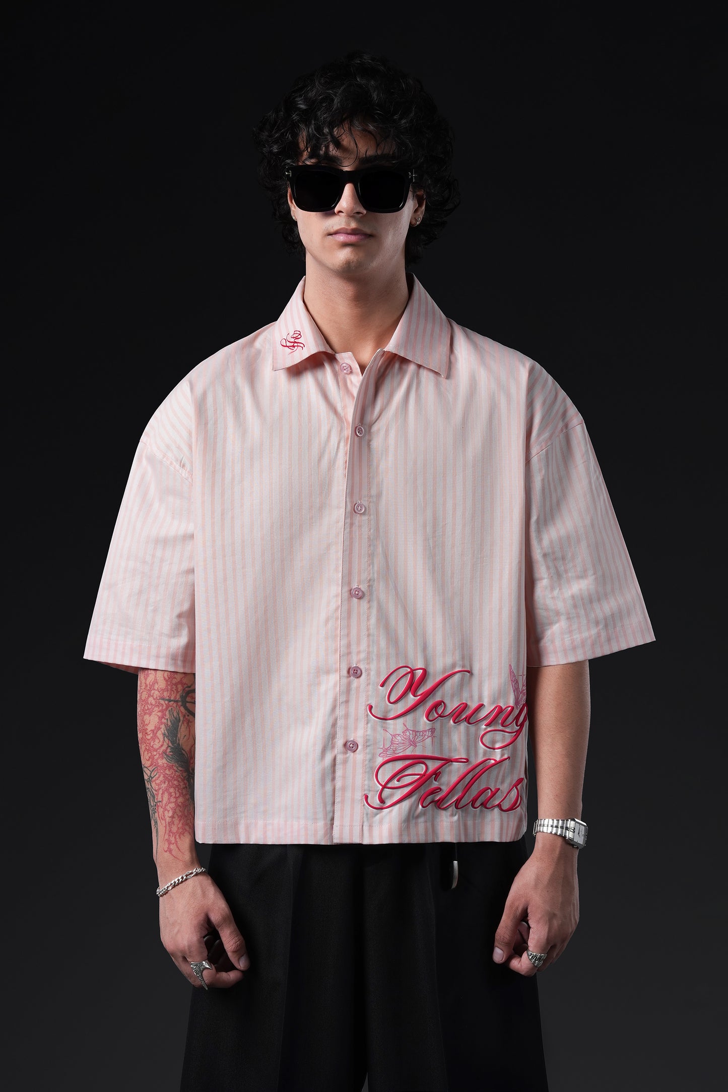PRETTY LITTLE KILLER - Boxy Fit Shirt