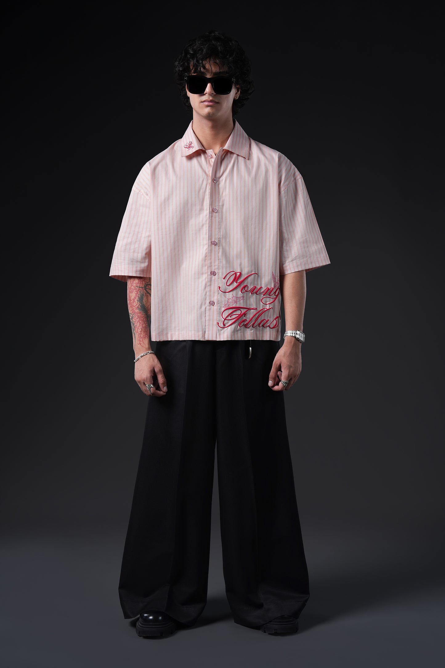 PRETTY LITTLE KILLER - Boxy Fit Shirt