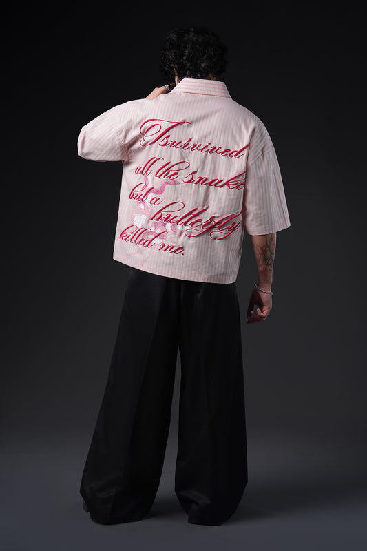 PRETTY LITTLE KILLER - Boxy Fit Shirt