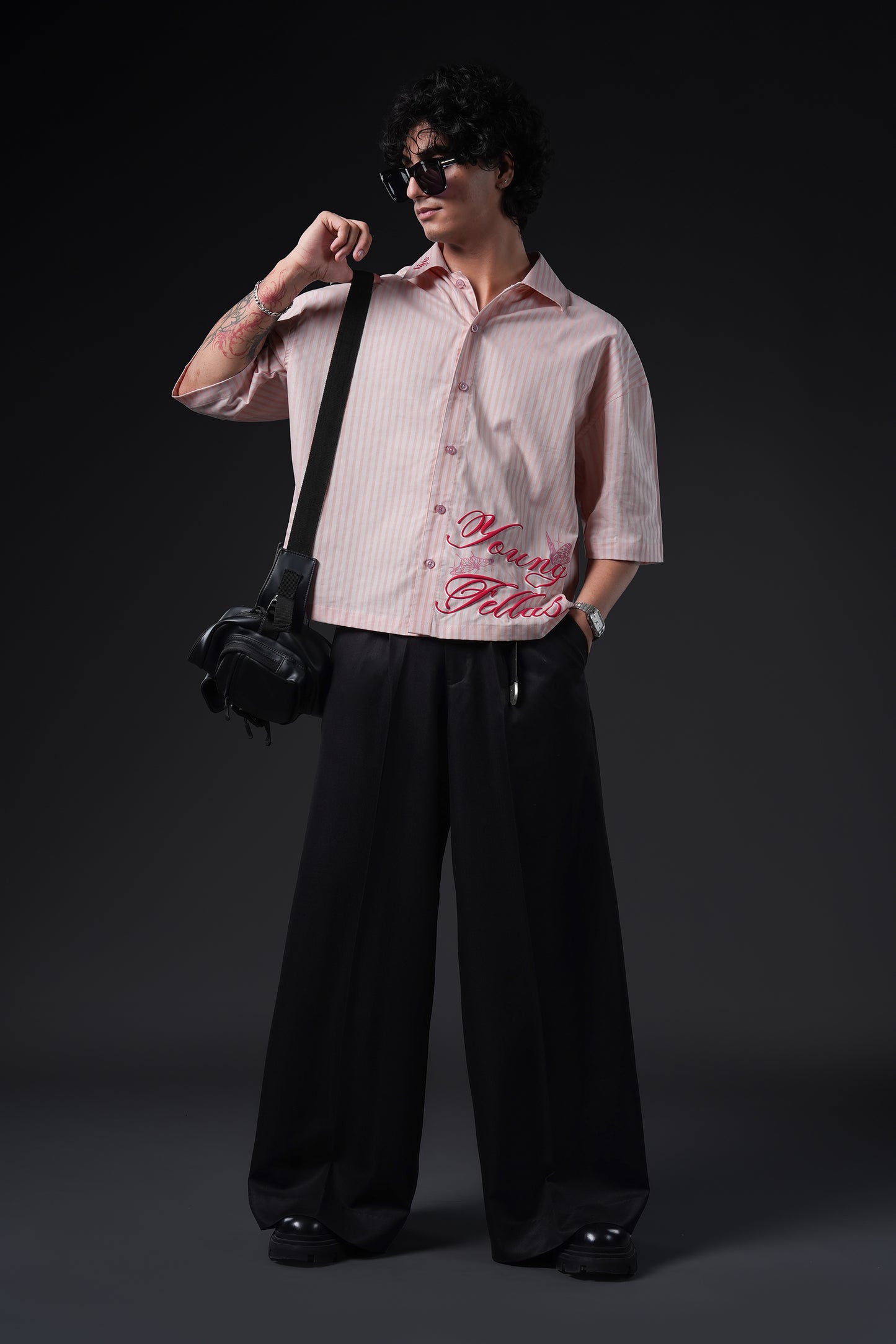 PRETTY LITTLE KILLER - Boxy Fit Shirt